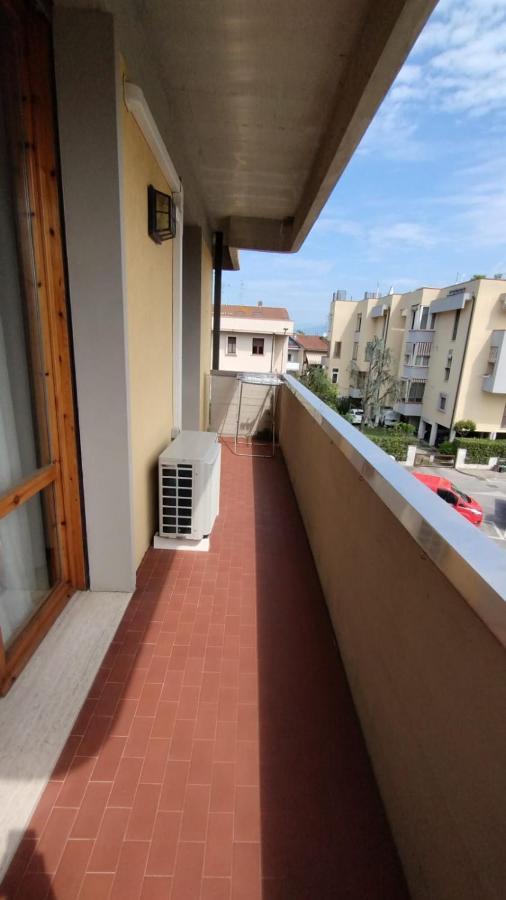 La Casa Dei Viaggiatori - Viareggio - Posto Auto Gratuito Appartement Buitenkant foto